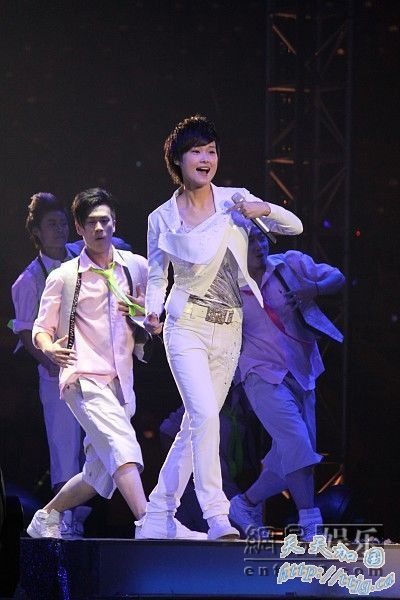 李宇春掀起全场高潮。