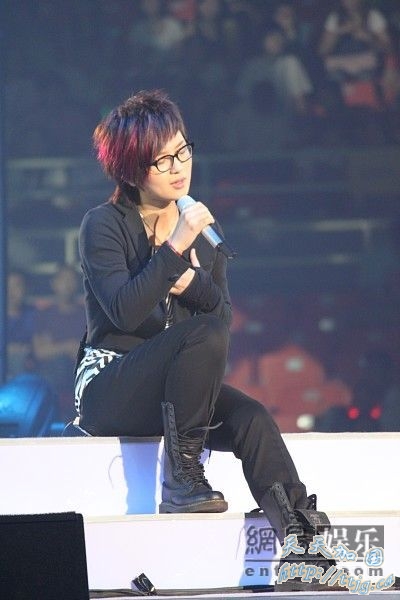 周笔畅感谢歌迷支持。