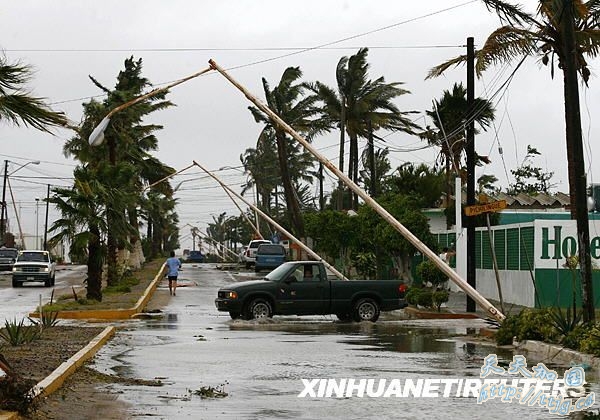 飓风“希梅纳”袭击墨西哥下加州(组图)