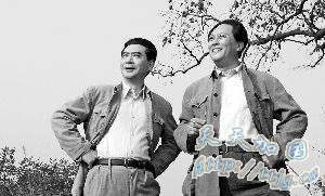 唐国强(右)自导自演电视剧《解放》,在他眼中,《解放》丝毫不逊色于《建国大业》。