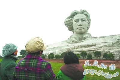 橘子洲毛泽东雕塑可防雷抗震(图)