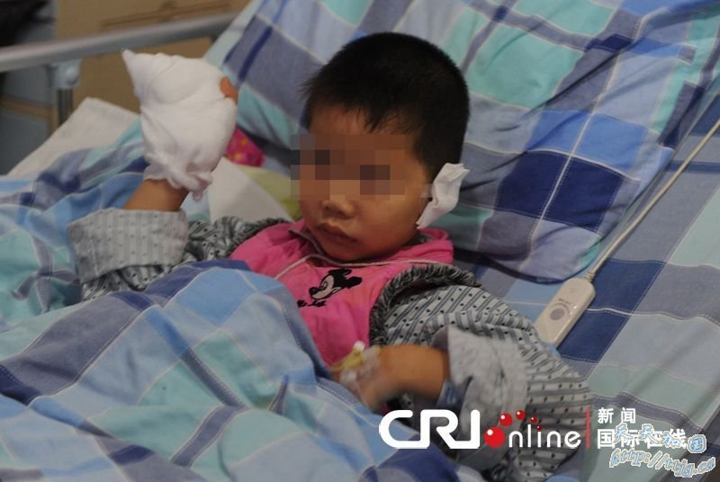 佛山六岁私生女被继母割耳断指 用刀捅其阴部(高清组图)