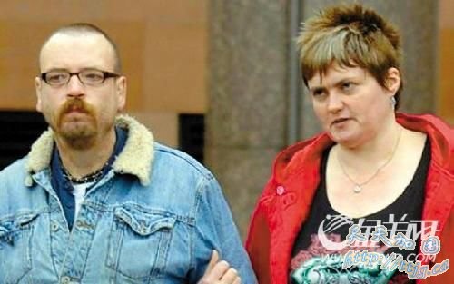 卡特赖特夫妇在法庭上