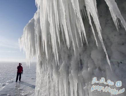 欧中西部冰冻持续 气温零下35度数十人死(组图)