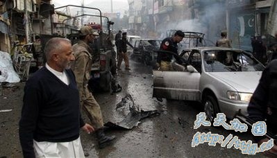 巴基斯坦斯瓦特闹市区发生自杀爆炸 8死37伤(图)