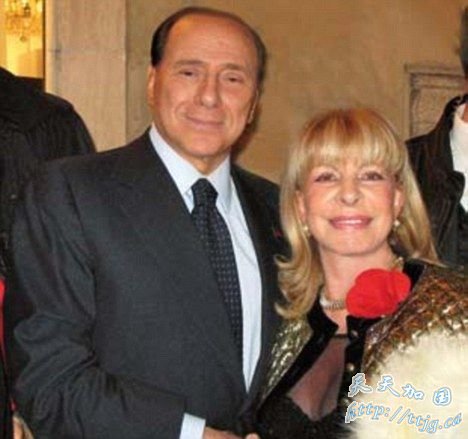 贝卢斯科尼买下拿破仑的床 被称为“无价之宝”(图)