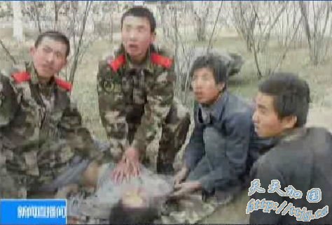 玉树地震造成至少300人死亡8000人受伤