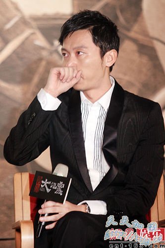 连李晨都忍不住红了眼眶。