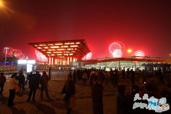 上海世博会开幕式烟花表演彩排(组图)