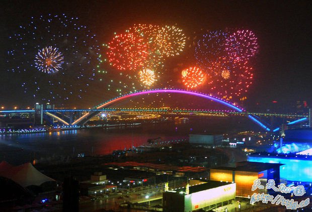 上海世博会焰火晚会首次带妆彩排正式举行