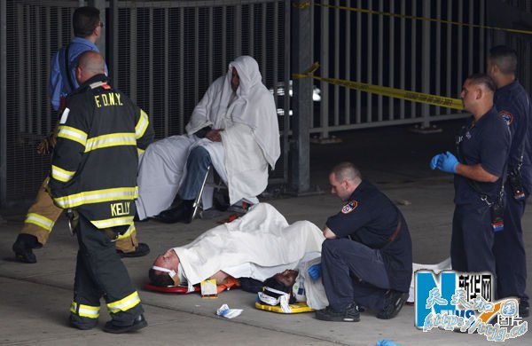 纽约斯塔腾岛摆渡船撞击码头36人受伤