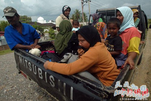 印尼发生里氏7.2级地震 尚无人员伤亡报道