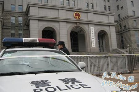 黄光裕三罪并罚一审获判14年