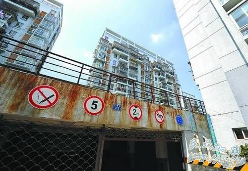 宁波一在职公务员住限价房并买下48个车库