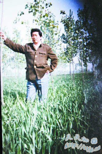 千万富翁当村支书月薪480元 积劳成疾病逝 图