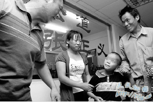 被勒索1.8万赎金 8龄童被绑117小时终获救(图)