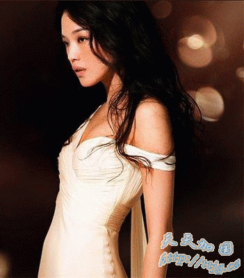 �������&ldquo;����Ů&rdquo;
��ĸ�ð���׷����ѧУ����