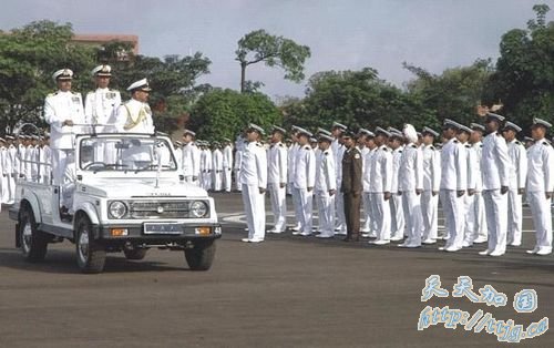 印度海军一少将视察演习时意外中弹身亡