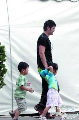 梁洛施再为李泽楷生双胞胎 盘点明星双胞胎子女