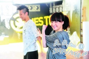 �»�浳���Ů��Ů��Ůװ���ʹ��ȿ㽲����(ͼ)