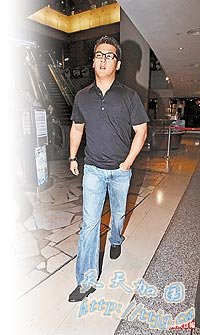 ��־��ЯŮ����Ѱ��ʷ�ḻ�־�����������(ͼ)