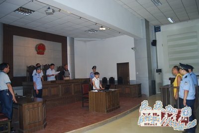 ʦ19СѧŮ13(ͼ)