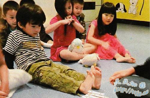 ��ͼ���Ű�֥����Lucas��СŮ�����ǳ����Ц