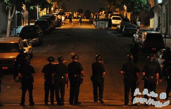 洛杉矶警员枪杀危地马拉醉酒劳工引发骚乱(组图)