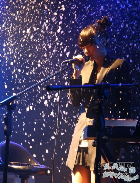 春晓发片彭坦助阵。