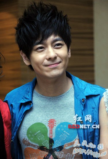 ��־ӱ��������ȫְ̫̫ ���Դ״�Ϸ�ᱨ��(ͼ)