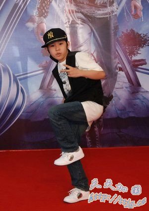 ͯ��&ldquo;Ǳ����&rdquo;�ع� ����20����С��Ա����һ��