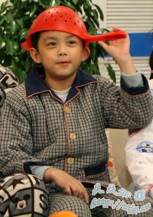 ͯ��&ldquo;Ǳ����&rdquo;�ع� ����20����С��Ա����һ��