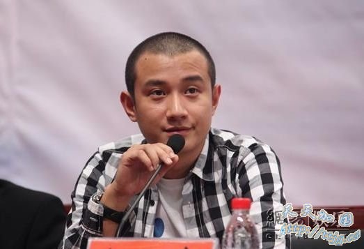 ���¹�ͷ���ࡣ