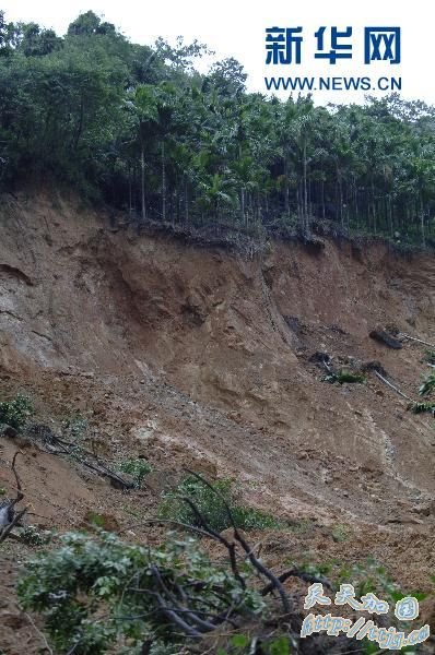 海南陵水吊罗山发生山体滑坡致138人滞留2人失踪