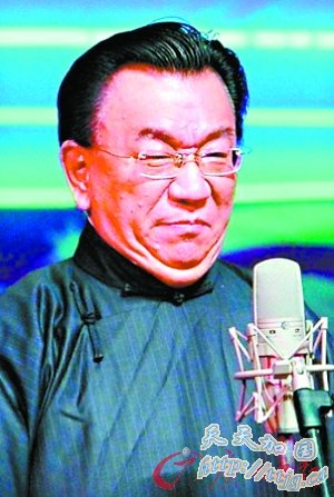 侯耀华炮轰周立波接招:老年人要善待年轻人