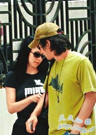 徐若瑄与冯德伦(资料图)。