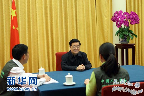 胡锦涛参加第六次全国人口普查登记(组图)