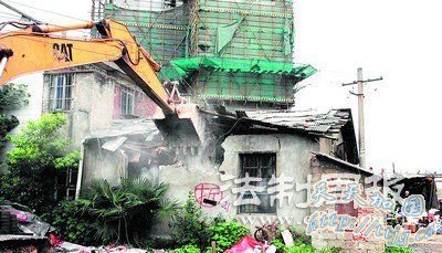 深圳亿万富翁回乡投资遭遇地产骗局后猝死(图)