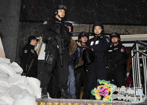 重庆一加油站发生持枪抢劫案 13小时破案(图)