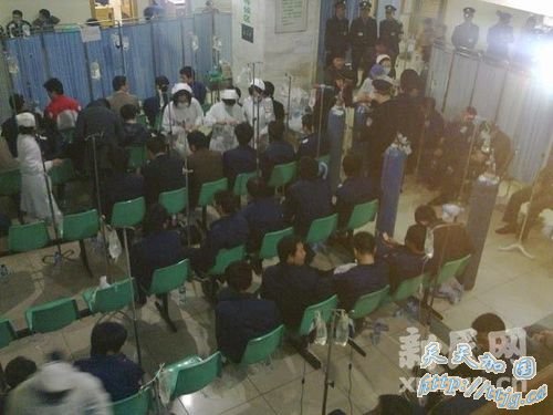 上海一公司90多疑因食物中毒紧急送医