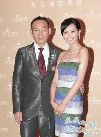 �·������ֱ���ǰ�����ų�ϯ�鱦չ��