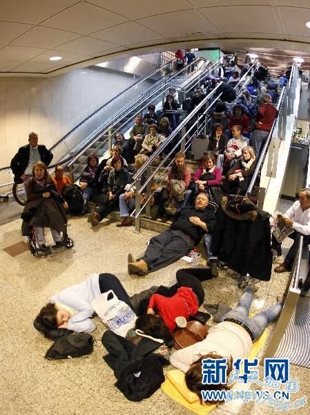 西班牙进入紧急状态