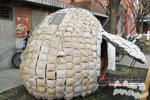 北京蛋屋被搬走去向未知 屋主被迫重寻栖身地