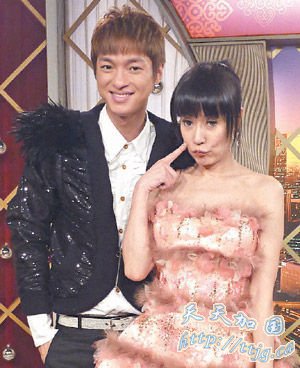 安钧灿(左)(资料图)