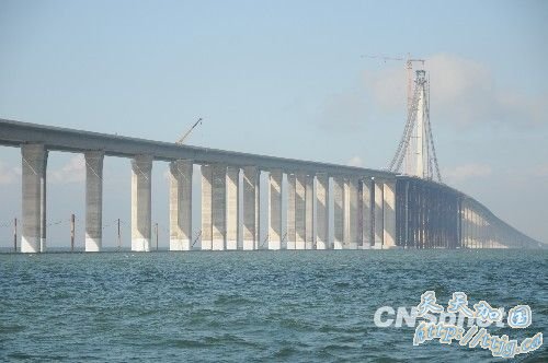 世界最长跨海大桥青岛海湾大桥贯通(组图)
