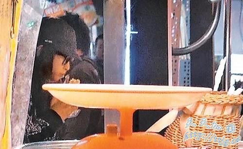 �������̨�Ĺ�� ���չ�ҹ�г�С��