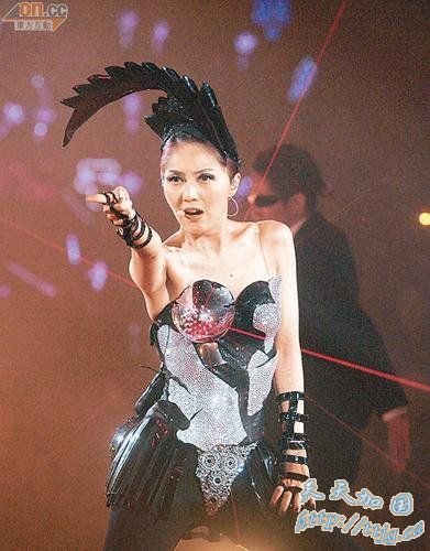 ��ǧ���¸豻����ָ����ϮLady GaGa�ġ�Poker Face����������ͼƬ��