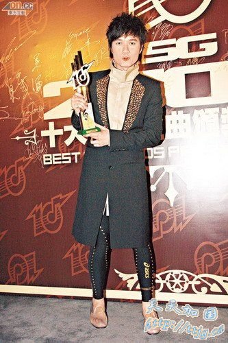 古巨基去年努力不懈,成绩有目共睹!