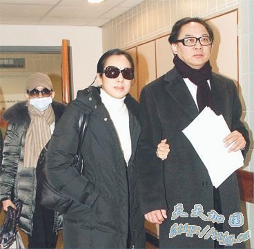 �����ᣨ�У����ֳ������루�ң�����㣨�󣩴�����ĸ��������һ���뿪ҽԺ�����������������˸С�