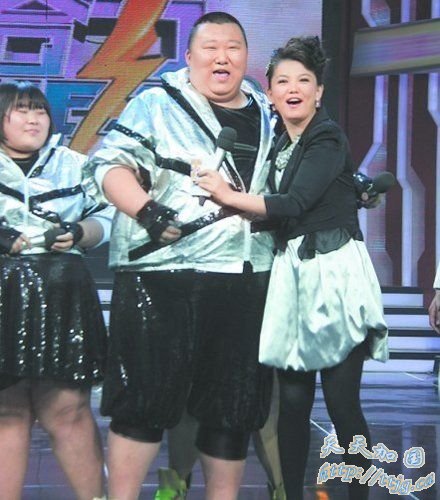 李湘再次主持节目 自曝产后体重最高达到160斤
